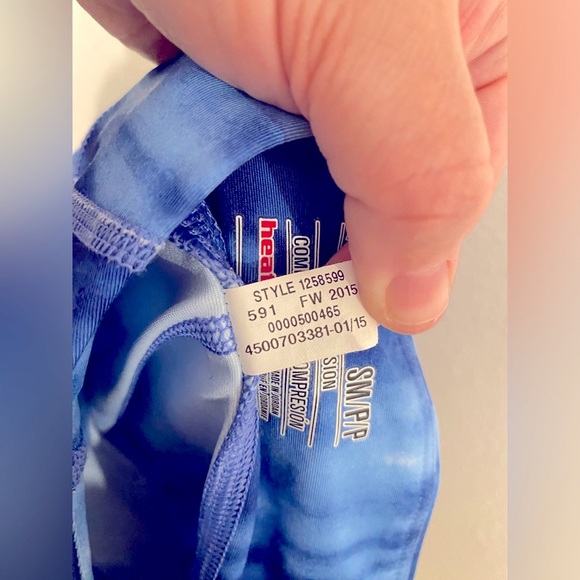 Women’s Under Armour Heatgear Blue Camo Workout Compression Capris Small Petite - Picture 6 of 6